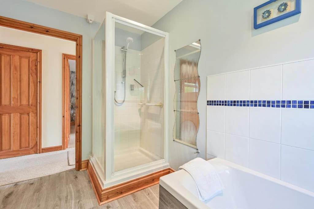 3 Bed Lodge With Ev Point Truro Exterior foto